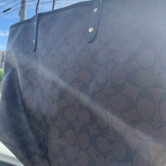 Coach City bag!!!! Fair condition. One strap slightly frayed. - Picture 2 of 4